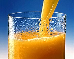 Сокът от портокал и грейпфрут заздравява костите