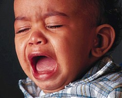 Защо плачат бебетата