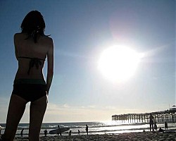 Как да пазим кожата си от лятното слънце – на какво не бива да вярваме